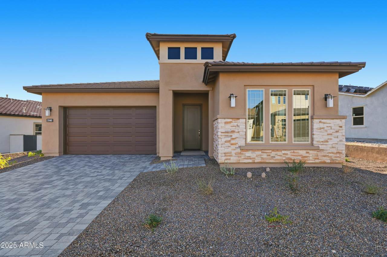 21461 Meadowbrook Avenue - Photo 1