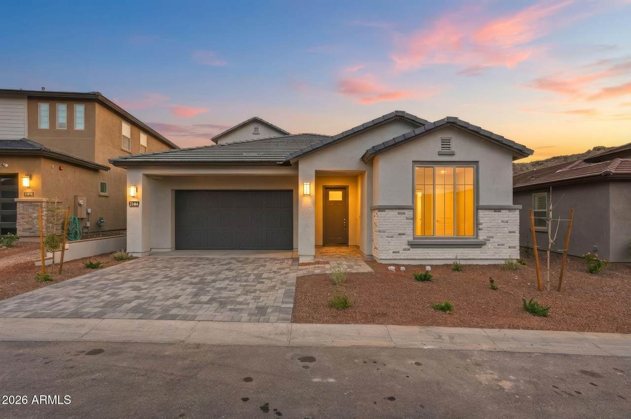 21464 Meadowbrook Avenue - Photo 1