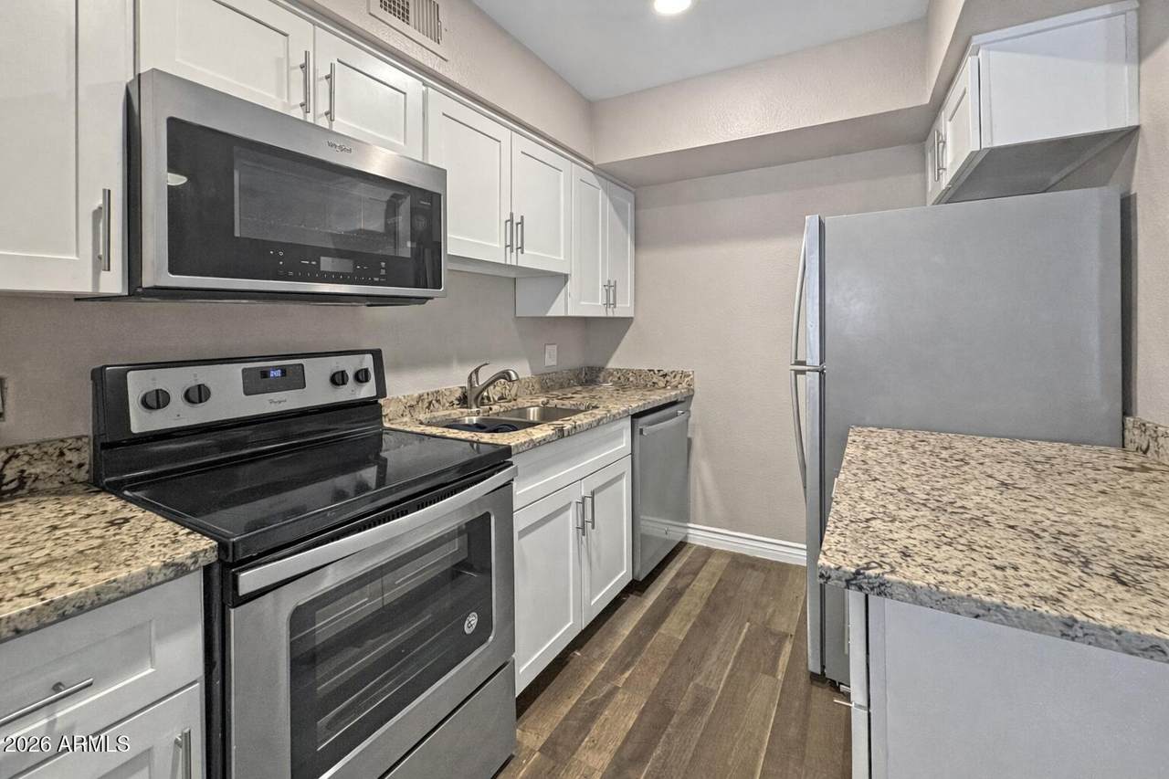 4410 Longview Avenue - Photo 1