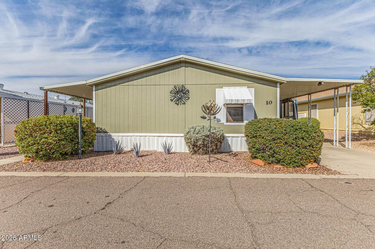 19802 32ND Street - Photo 1