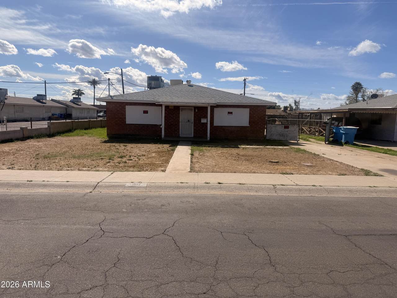 1917 Whitton Avenue - Photo 1