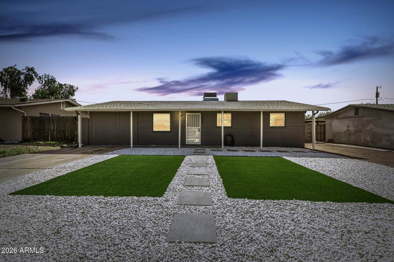 2535 Hartford Avenue - Photo 1