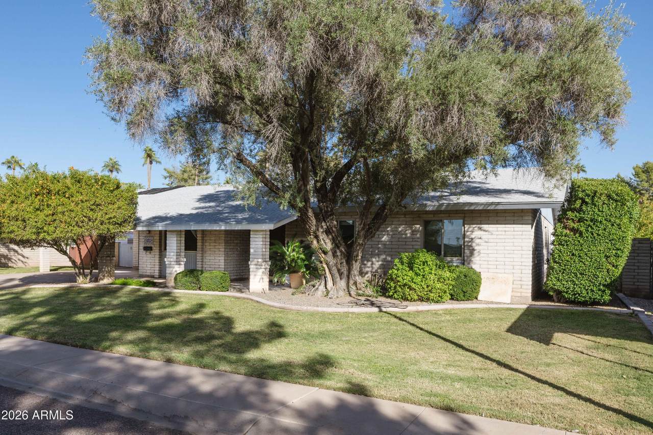 7125 20TH Avenue - Photo 1