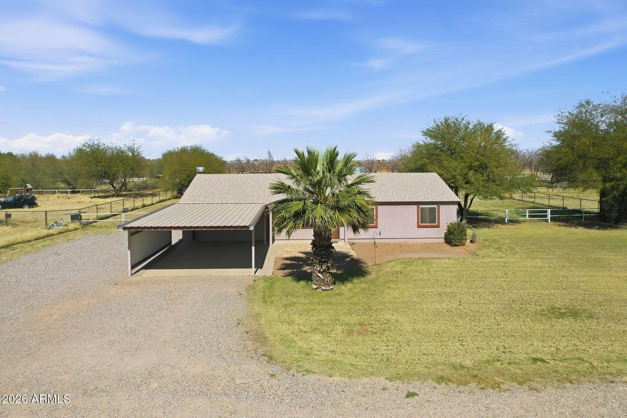 2748 Baughn Avenue - Photo 1