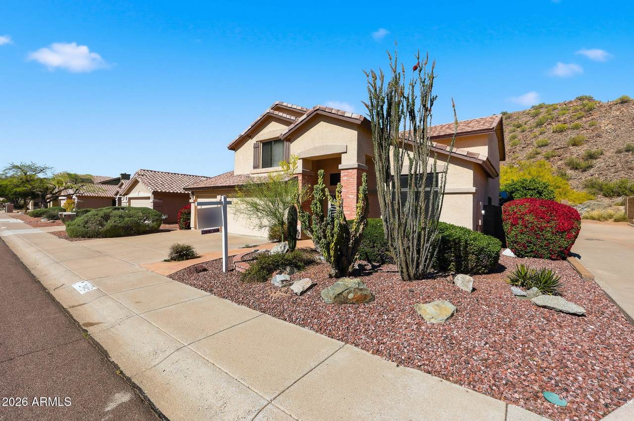 20465 17TH Way - Photo 1