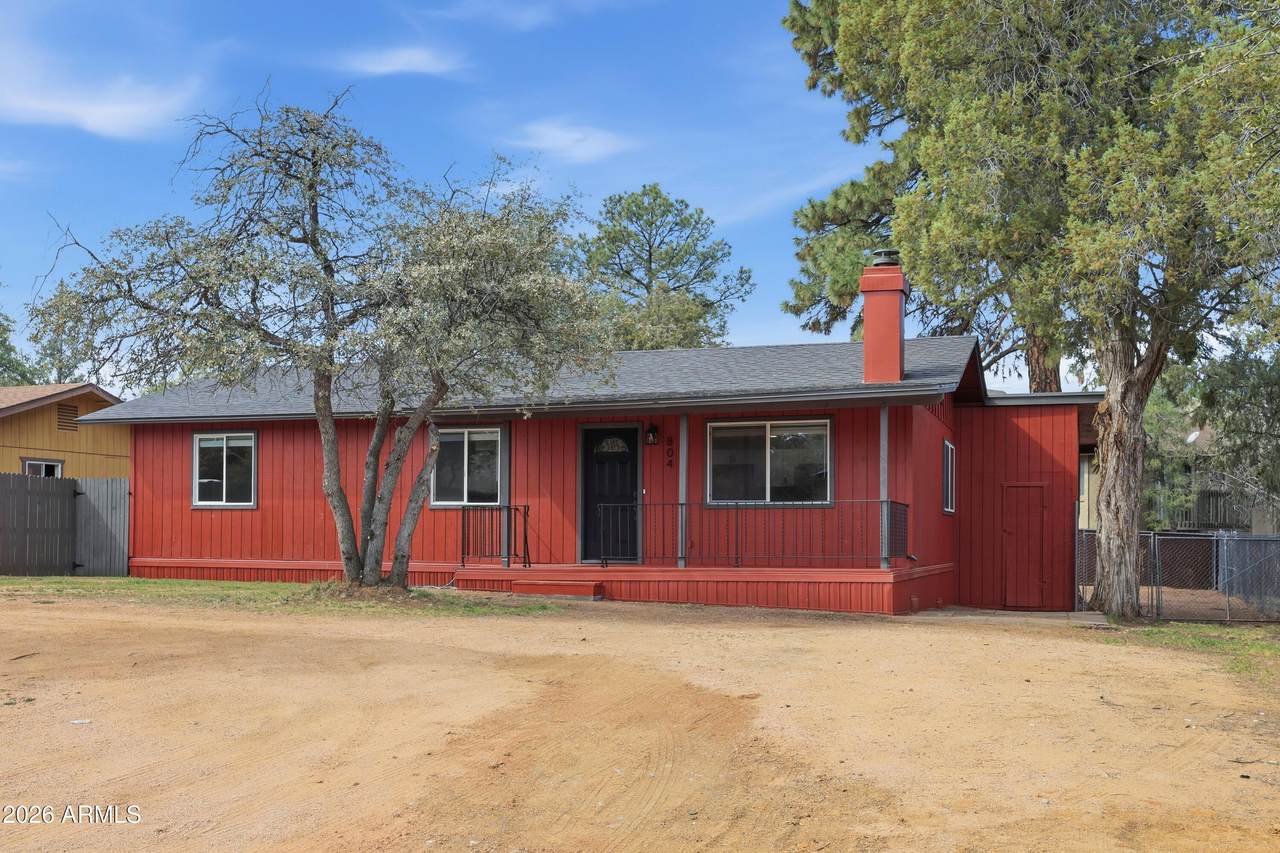 804 Pony Circle - Photo 1