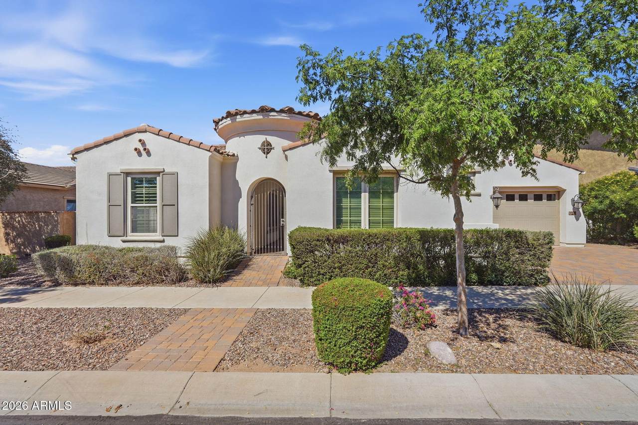 10534 Sanger Avenue - Photo 1