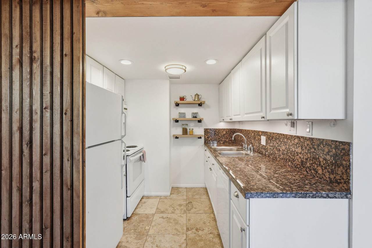 805 4TH Avenue - Photo 1