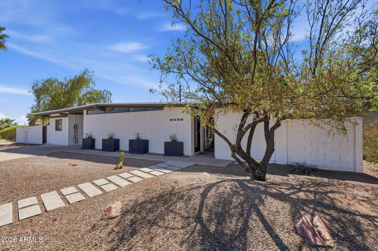 6425 Parkview Drive - Photo 1