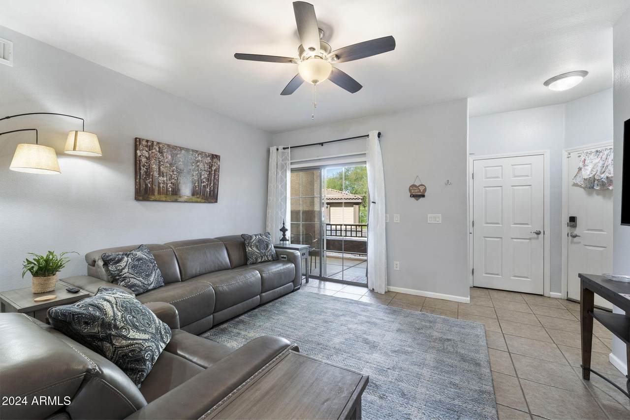 10136 Southern Avenue - Photo 1