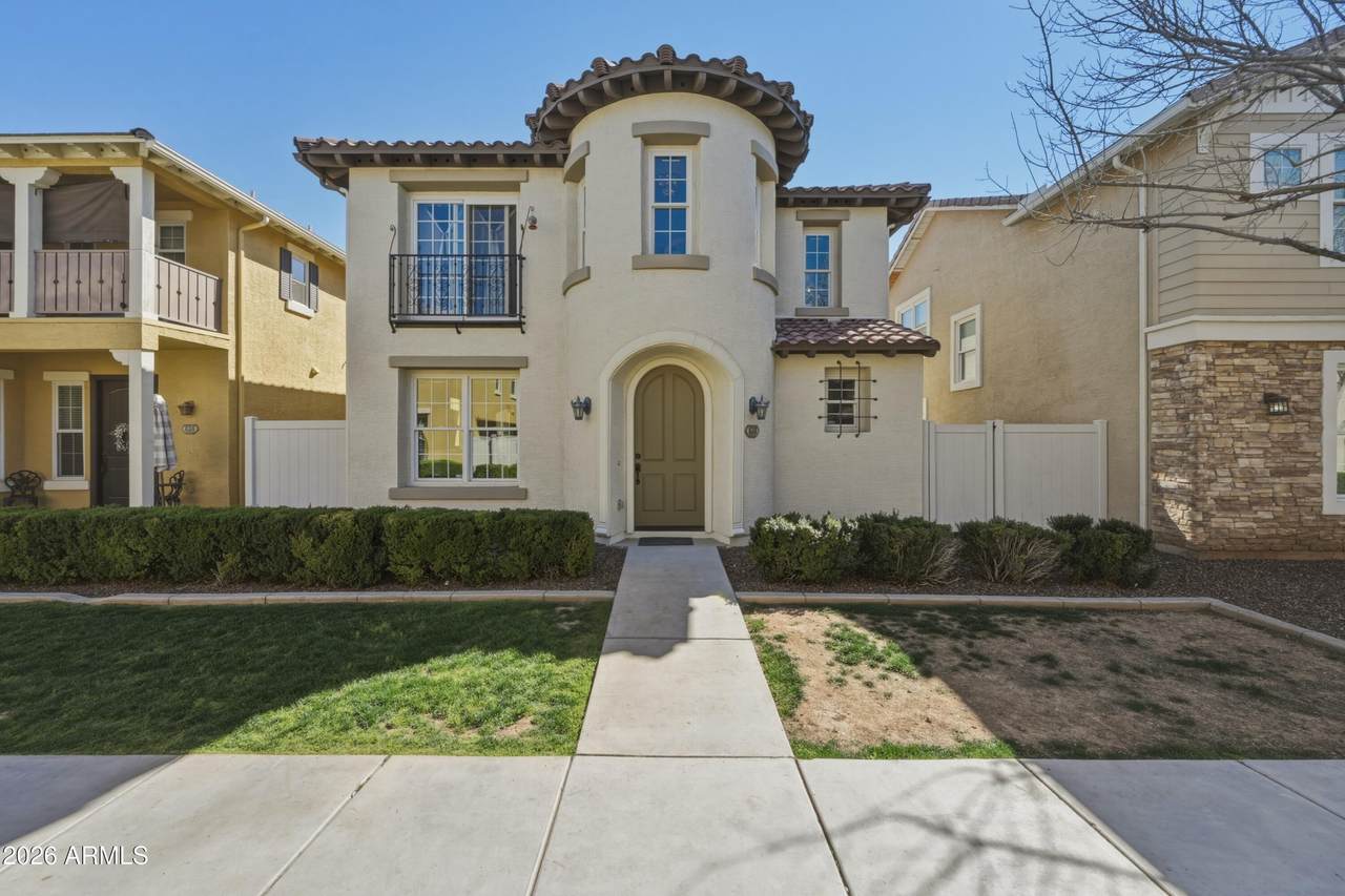 838 Huish Drive - Photo 1