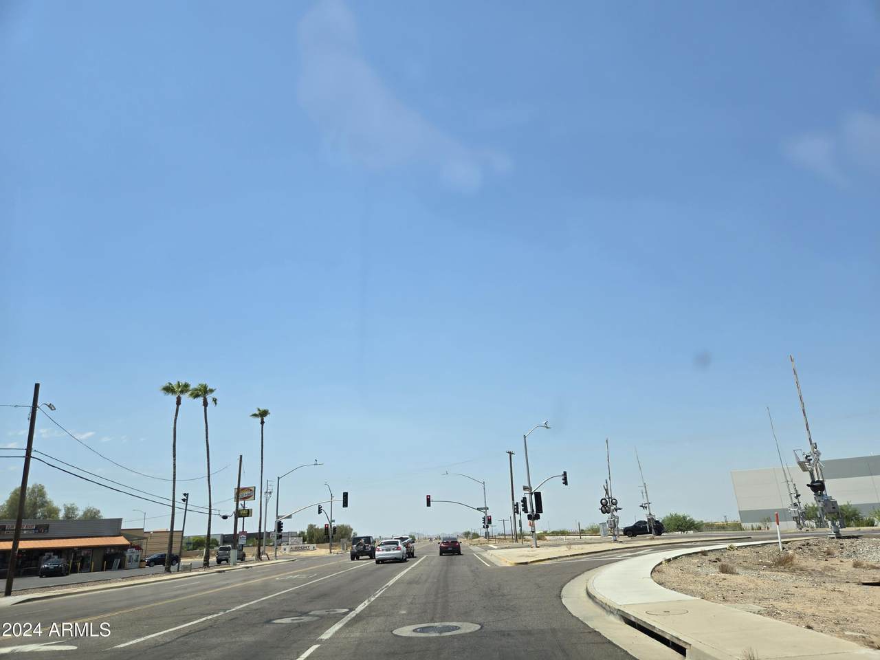 https://bt-photos.global.ssl.fastly.net/armls/1280_boomver_1_6998747-2.jpg