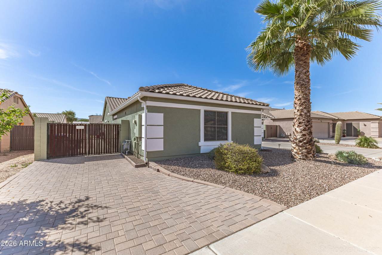 16014 174TH Avenue - Photo 1