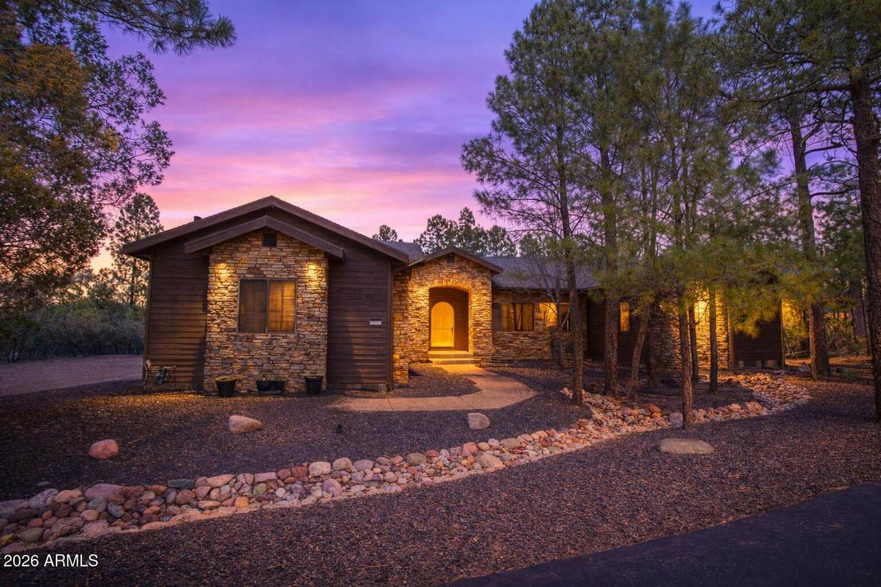 1100 Pine Oaks Drive - Photo 1