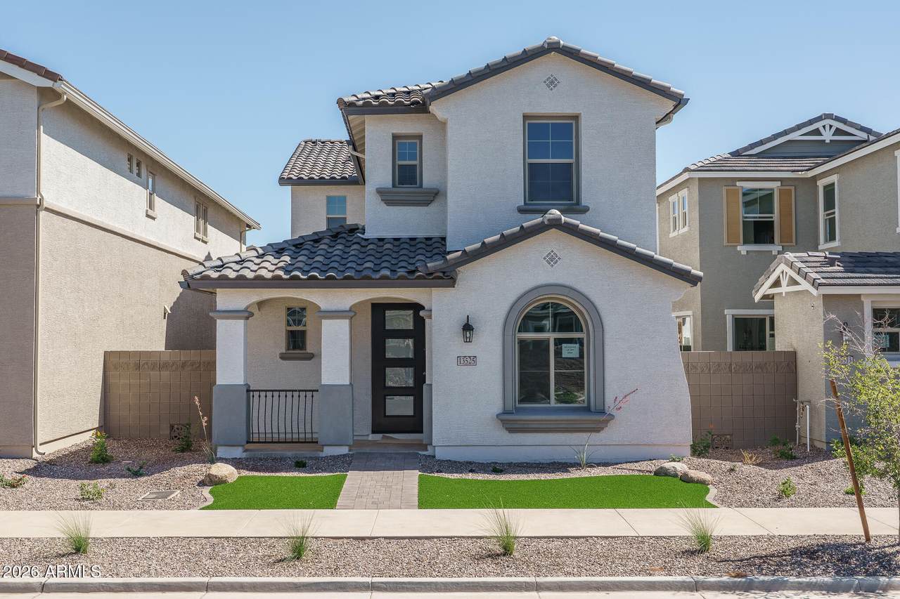 13525 158TH Avenue - Photo 1