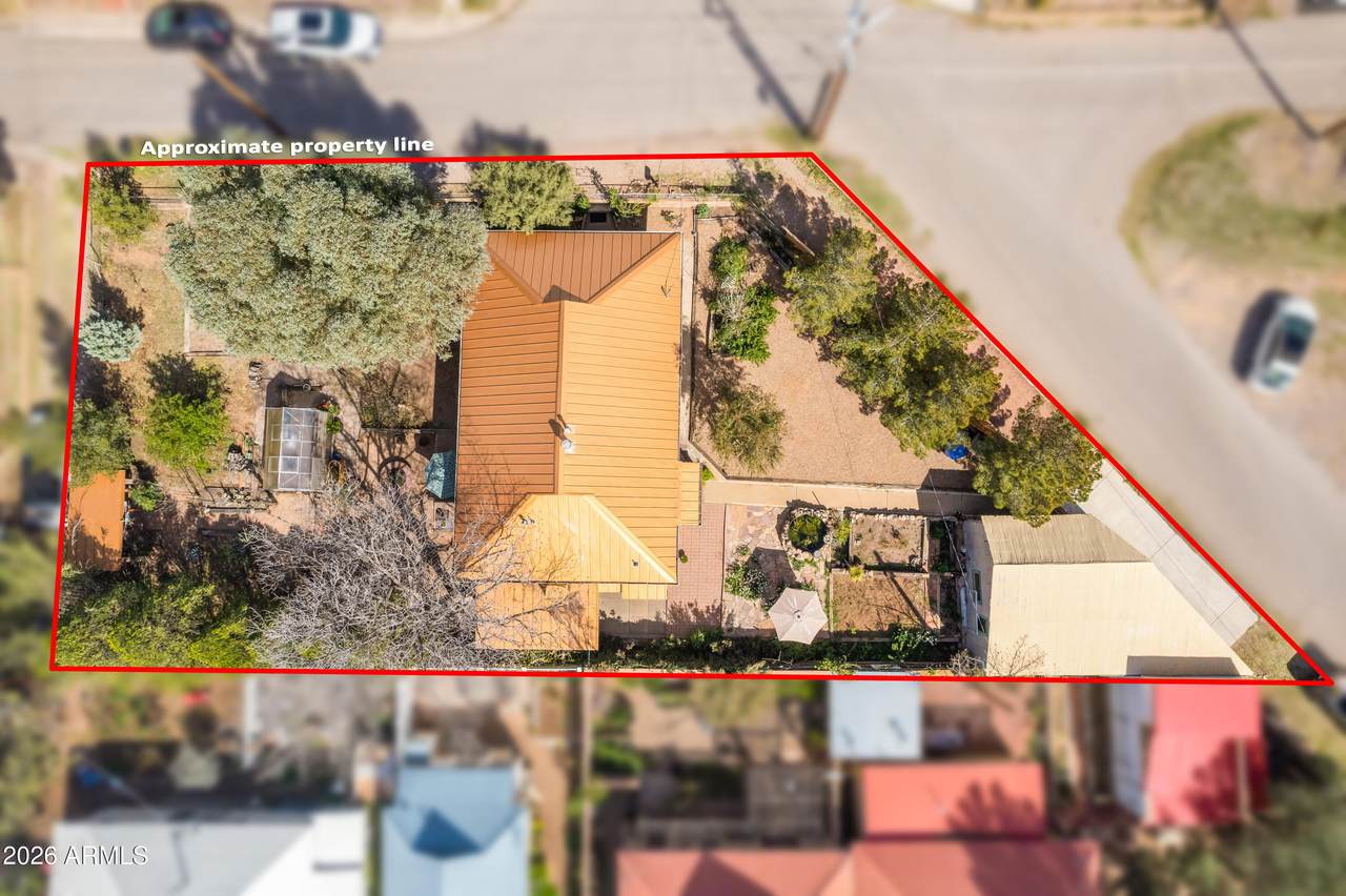 122 Van Dyke Street - Photo 1
