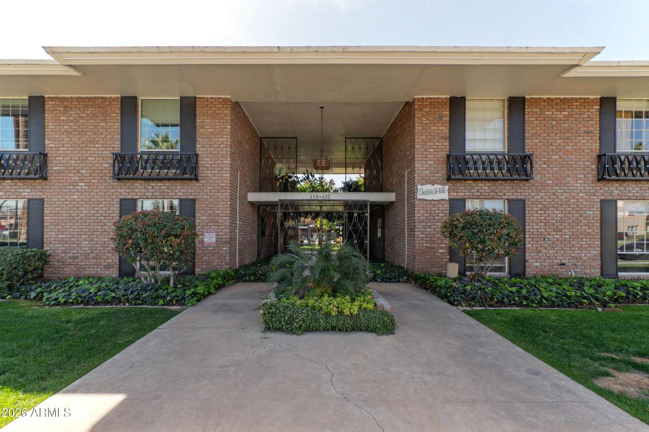 133 Palm Lane - Photo 1