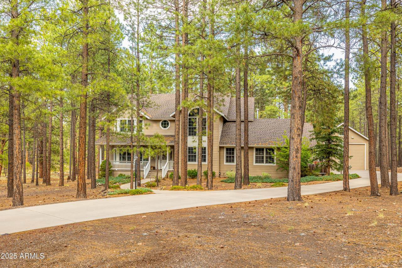 3948 Westwood Circle - Photo 1