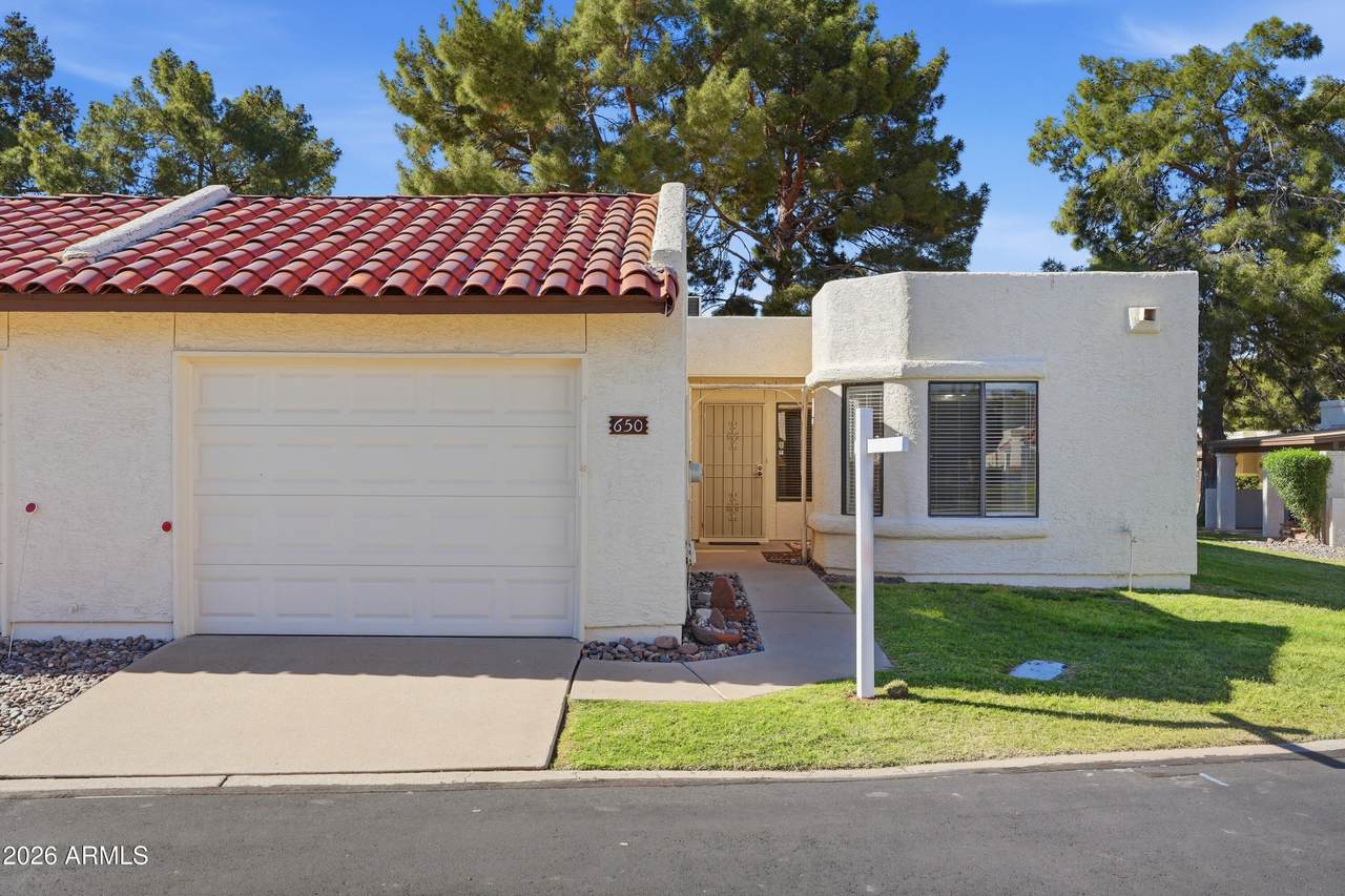 650 Arrowwood Way - Photo 1