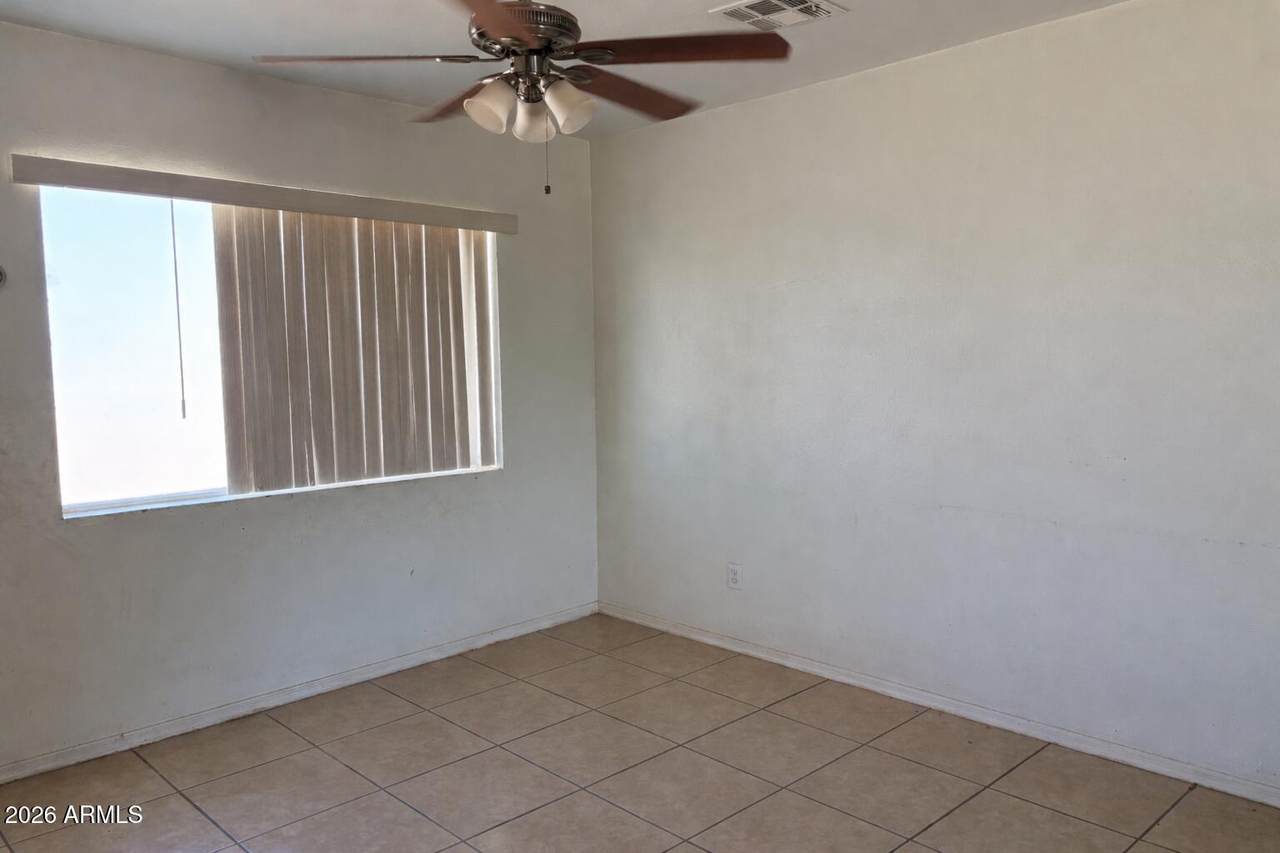 https://bt-photos.global.ssl.fastly.net/armls/1280_boomver_1_7000824-2.jpg