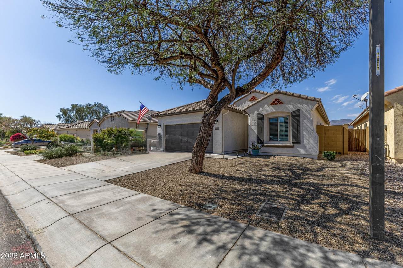8924 182ND Avenue - Photo 1