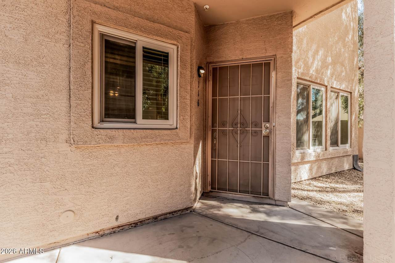 1406 Emerald Avenue - Photo 1