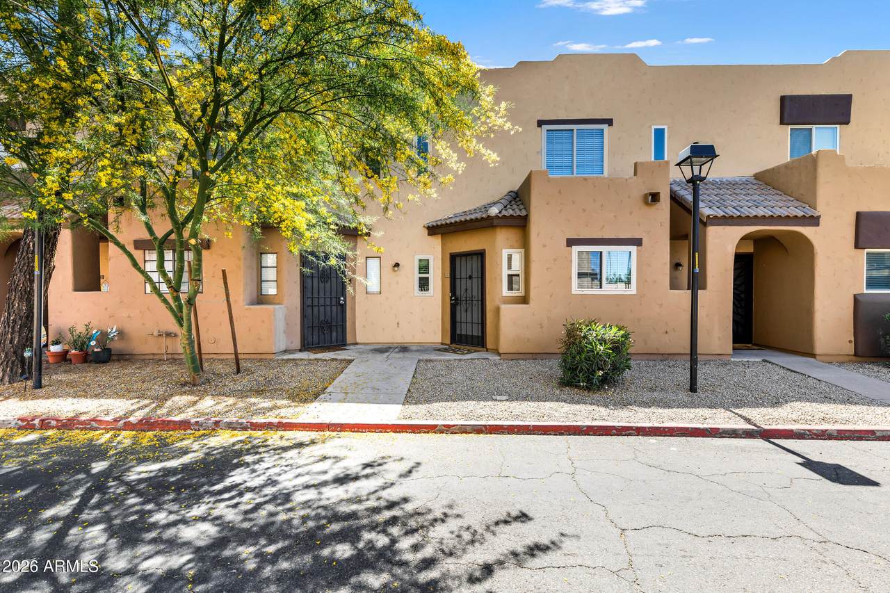 1935 Morten Avenue - Photo 1