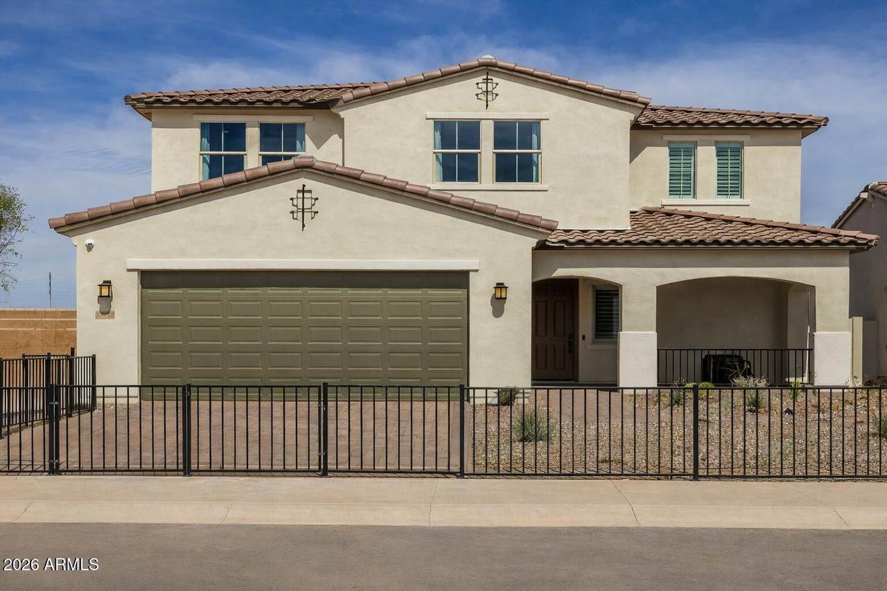 12712 Corona Avenue - Photo 1