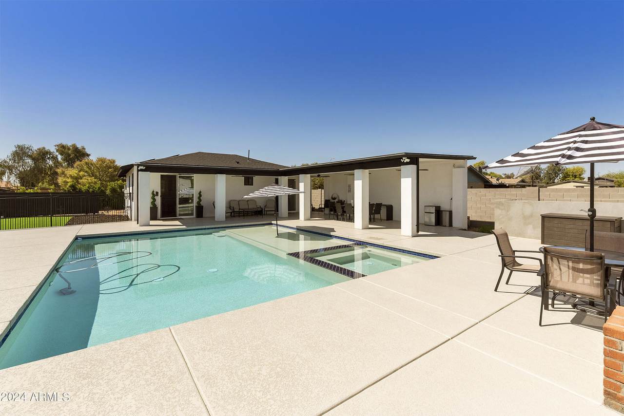 8822 Deer Valley Road - Photo 1