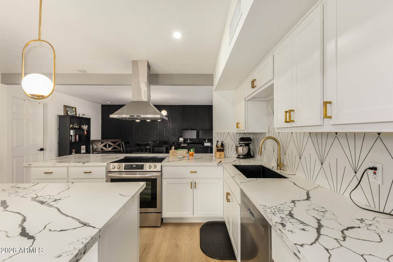 1560 Freeman - Photo 1