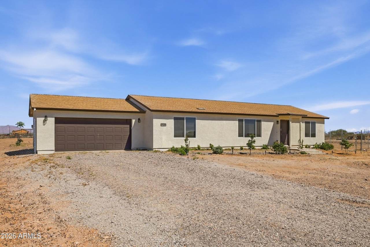 37636 Minnezona Avenue - Photo 1