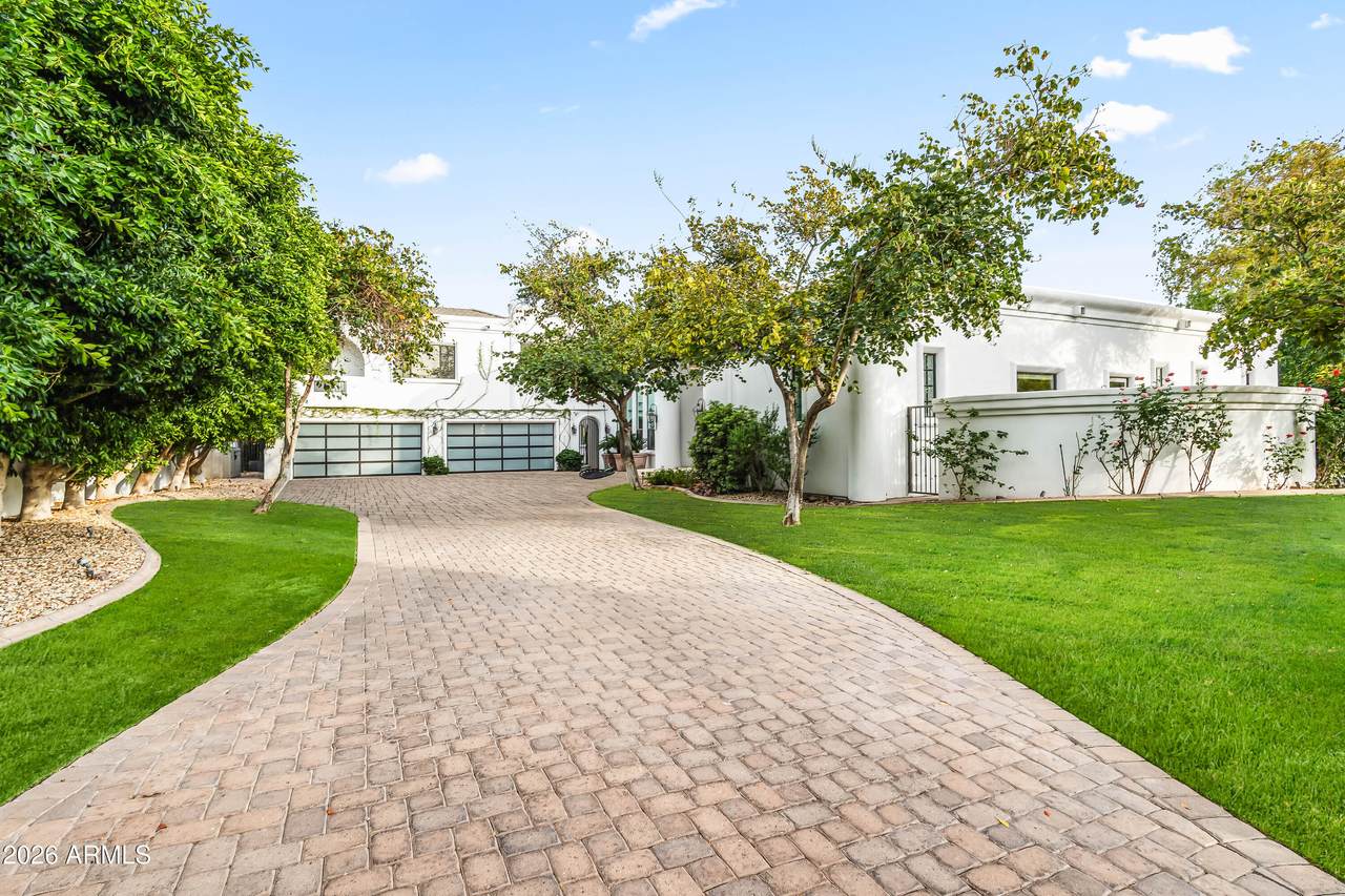 4725 Launfal Avenue - Photo 1