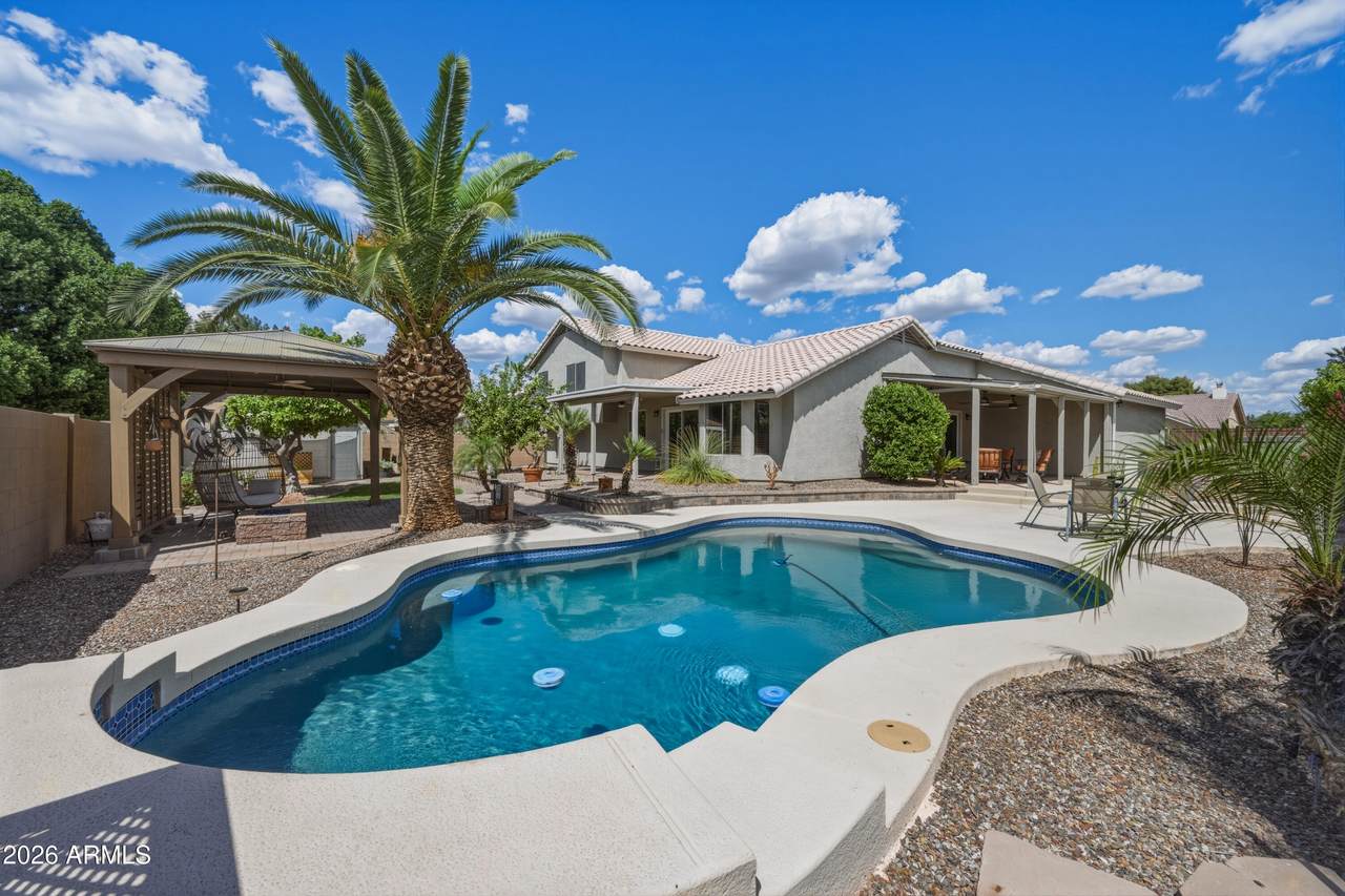 2306 Acacia - Photo 1