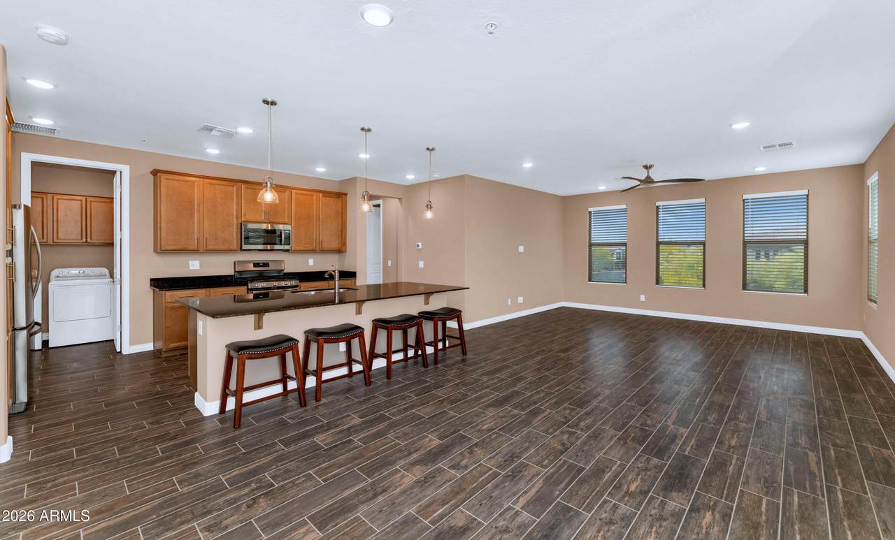 https://bt-photos.global.ssl.fastly.net/armls/1280_boomver_1_7008942-2.jpg