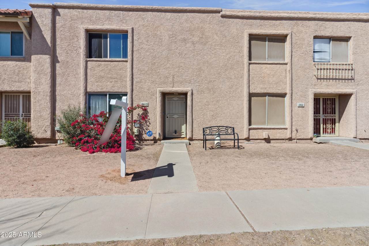 8410 32ND Avenue - Photo 1