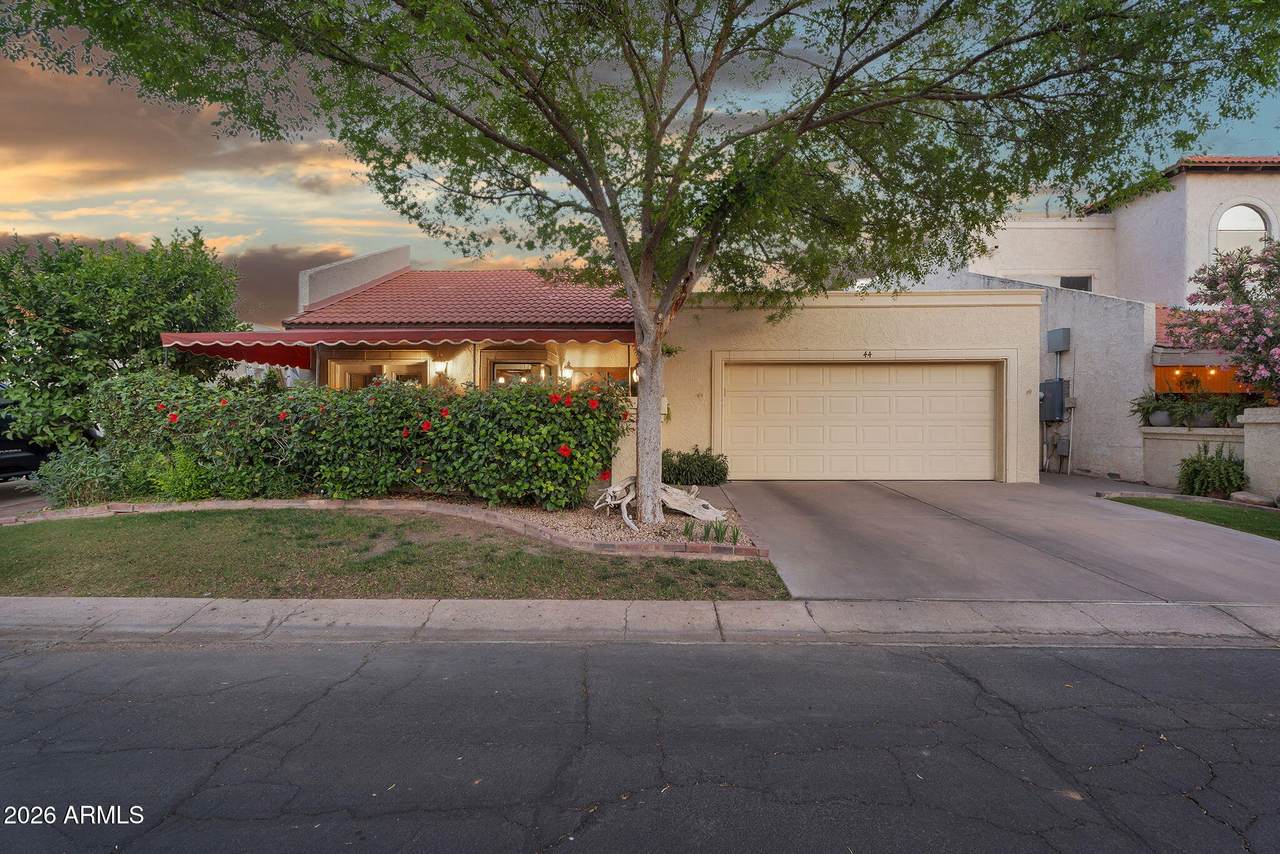 2322 Rogers - Photo 1