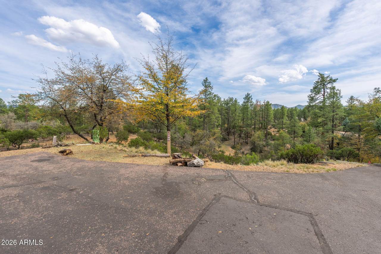 https://bt-photos.global.ssl.fastly.net/armls/1280_boomver_1_7011006-2.jpg