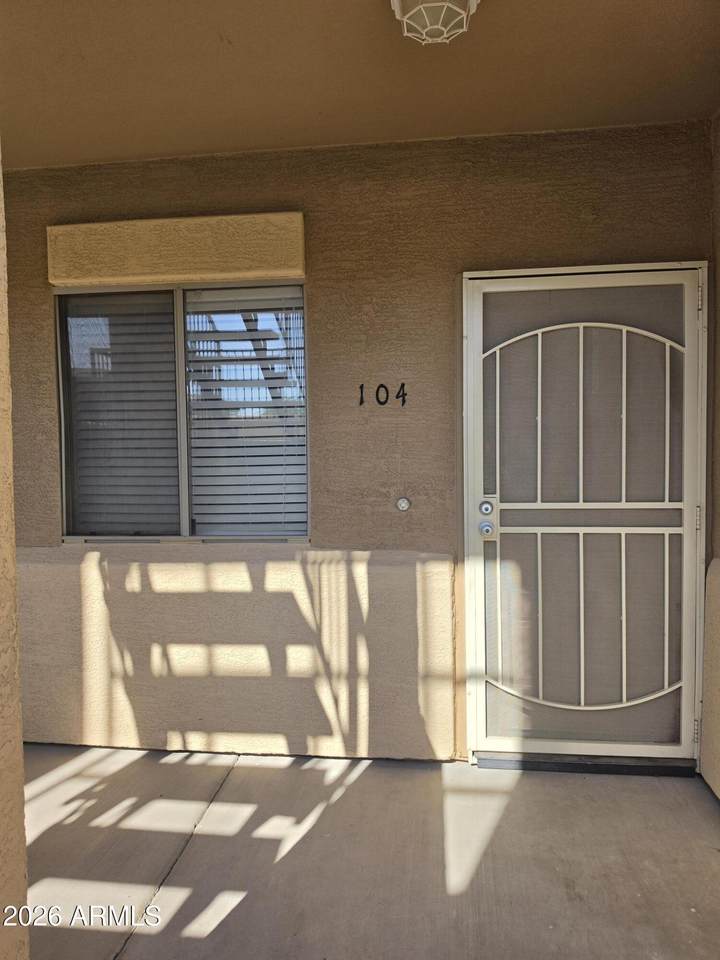 537 Delaware Drive - Photo 1