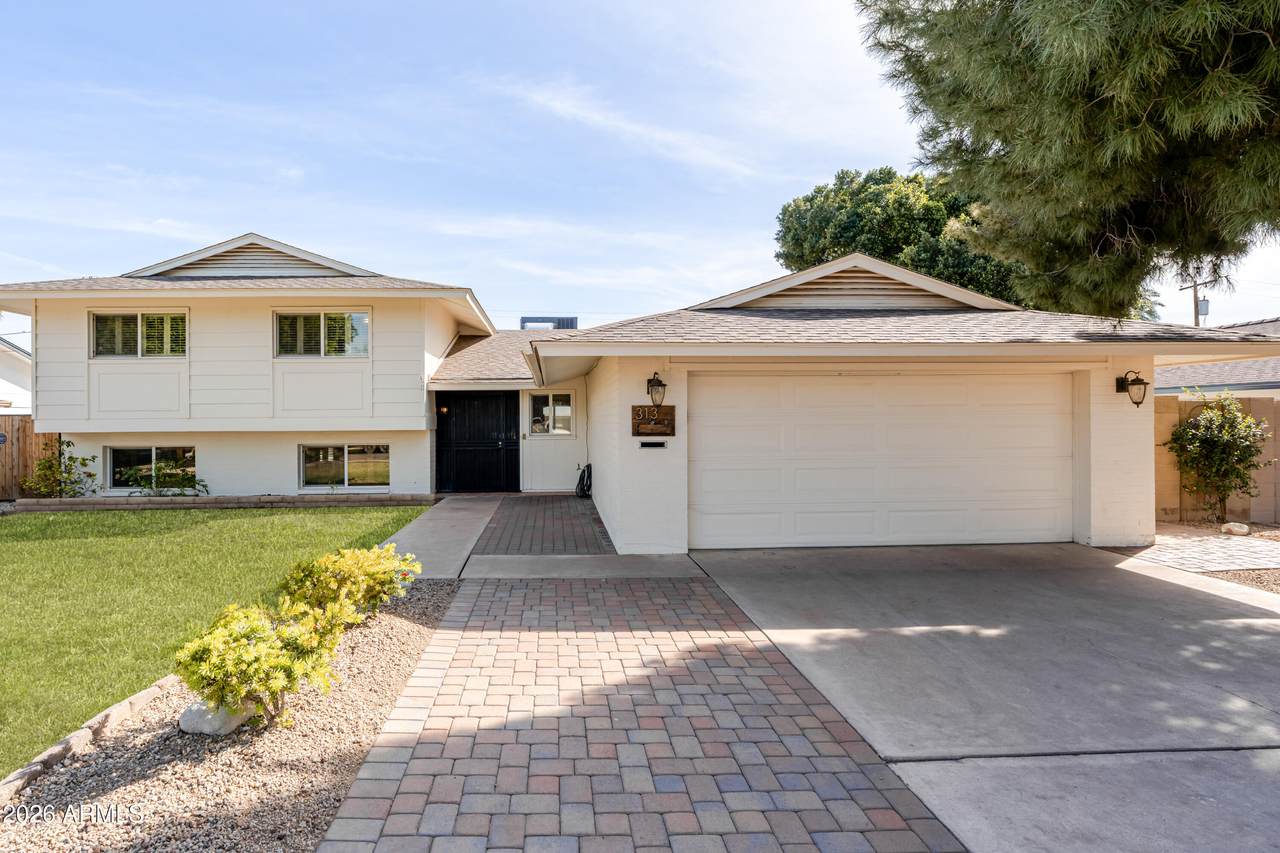 313 El Caminito Drive - Photo 1