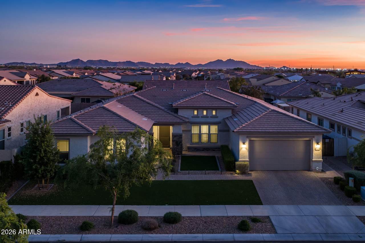 10611 Tumbleweed Avenue - Photo 1