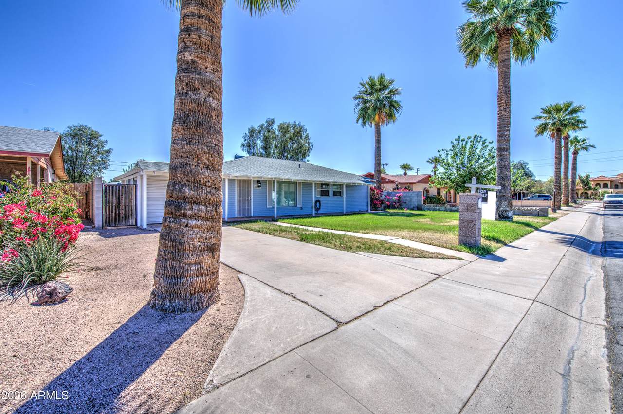 914 Cameron Avenue - Photo 1
