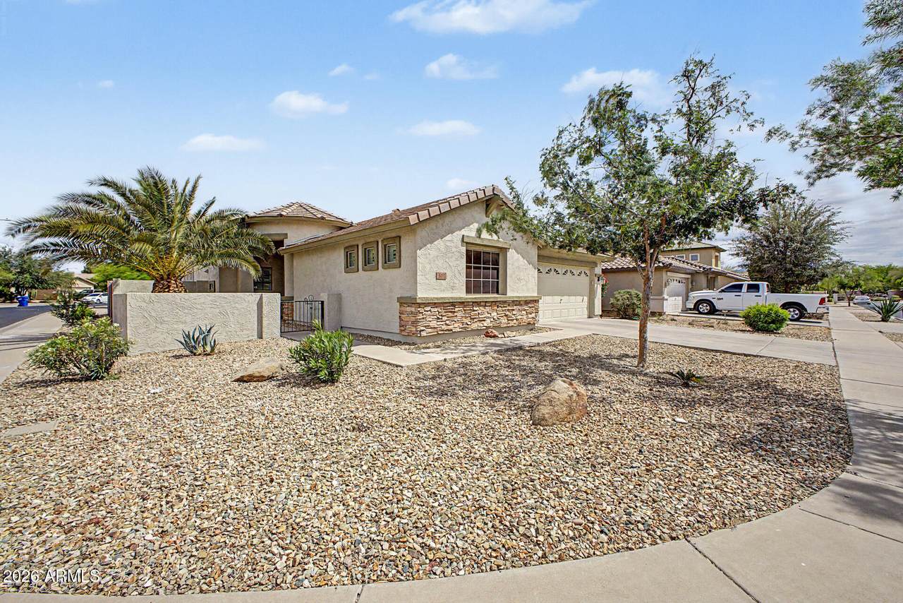 501 114TH Avenue - Photo 1