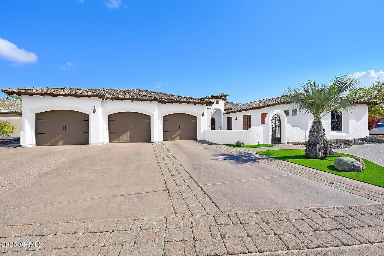 351 Cloverfield Circle - Photo 1