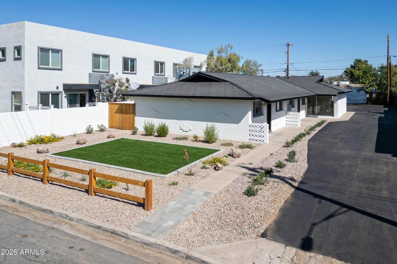 3020 Yale Street - Photo 1