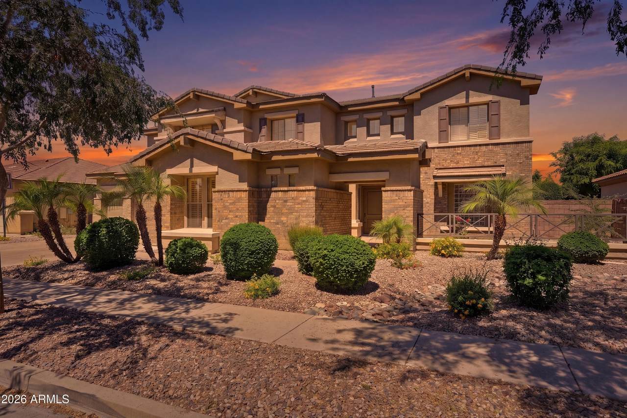 900 Macaw Drive - Photo 1