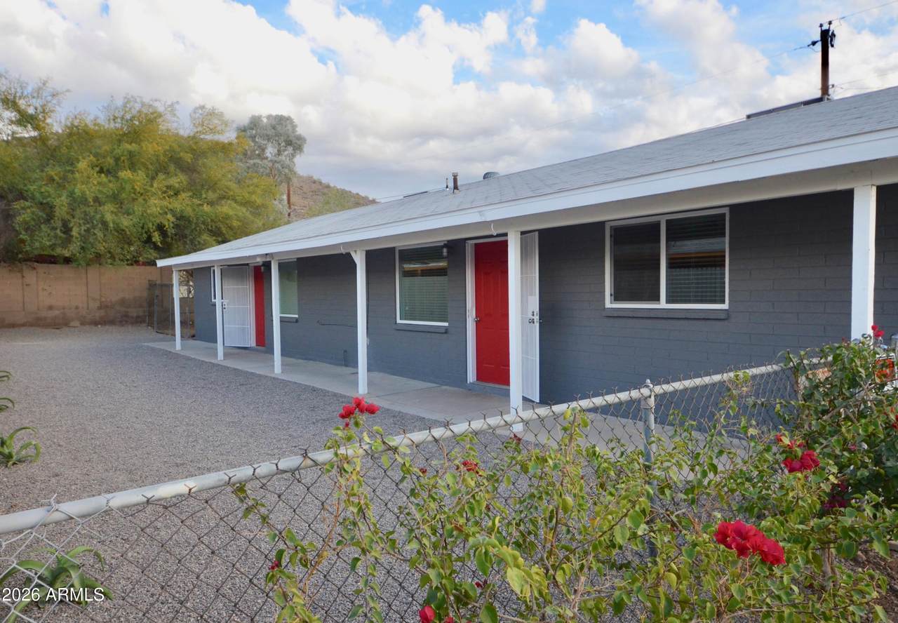 10839 15TH Avenue - Photo 1
