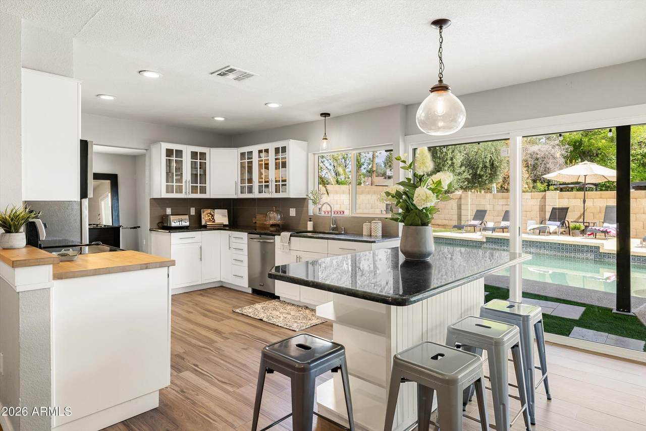 12219 59TH Street - Photo 1