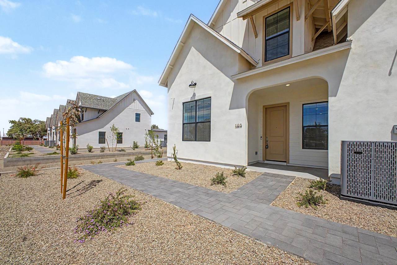 8232 University Drive - Photo 1