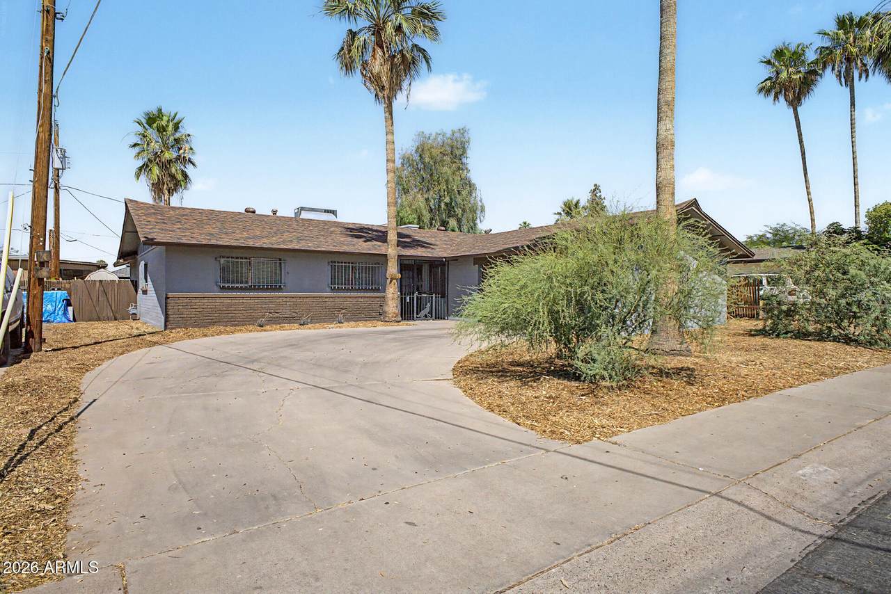 6414 45TH Avenue - Photo 1