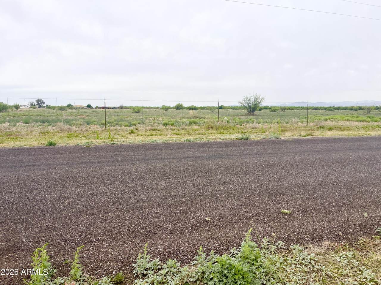 https://bt-photos.global.ssl.fastly.net/armls/1280_boomver_1_7021543-2.jpg